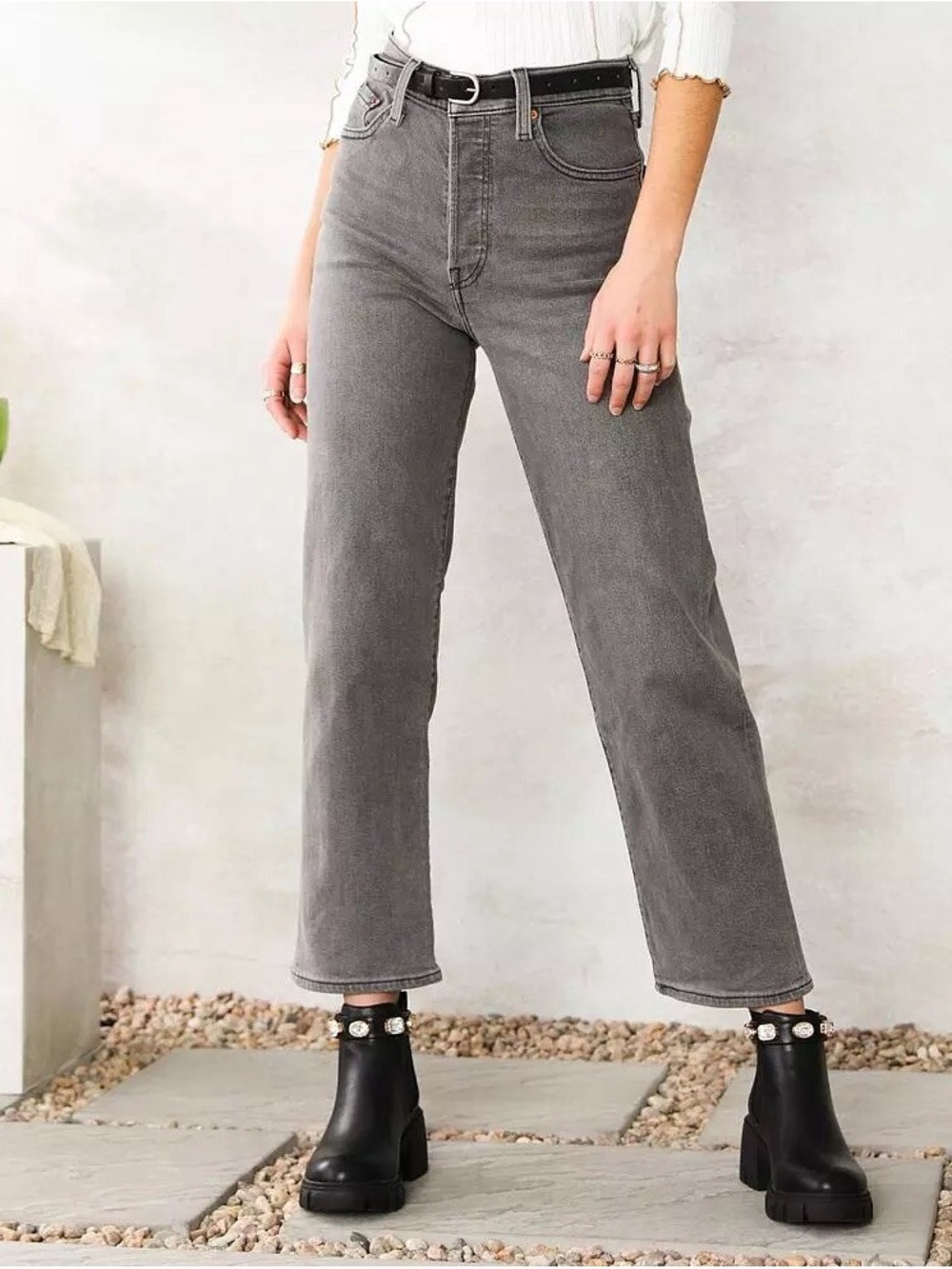 Levi ribcage straight ankle jeans in grey